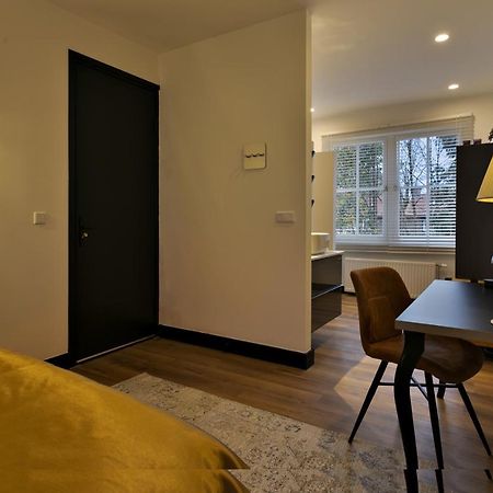 Stadsslaperij B&B ティルブルグ エクステリア 写真