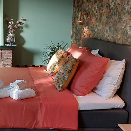 Stadsslaperij B&B ティルブルグ エクステリア 写真