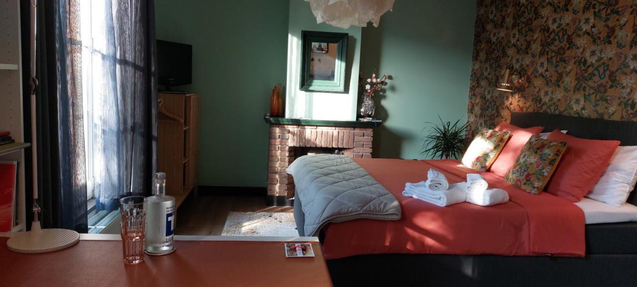 Stadsslaperij B&B ティルブルグ エクステリア 写真